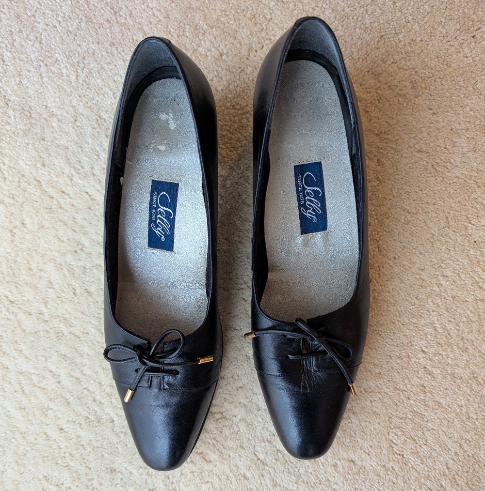 Vintage Women's Black Leather Shoes